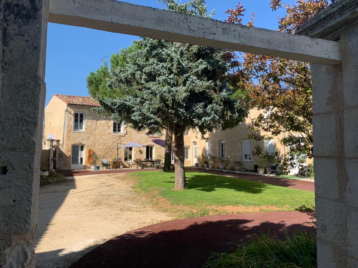 Jardin D'Arcy - Chambres D'Hotes Avec Piscine Et Spa Bois Exterior photo